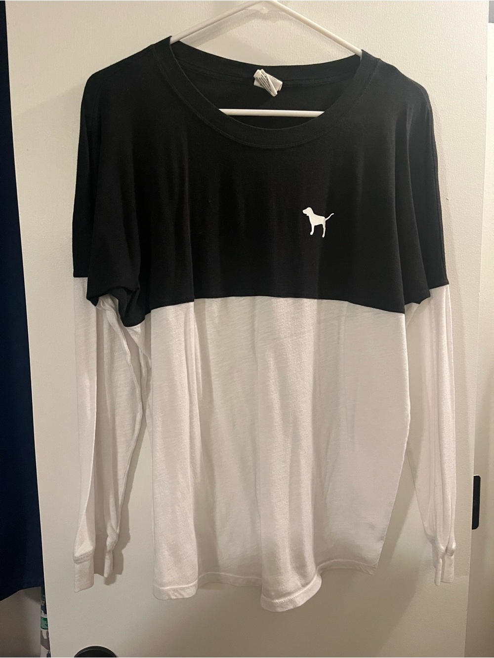 PINK Victoria's Secret Black and White Long Sleeve Colorblock Tee